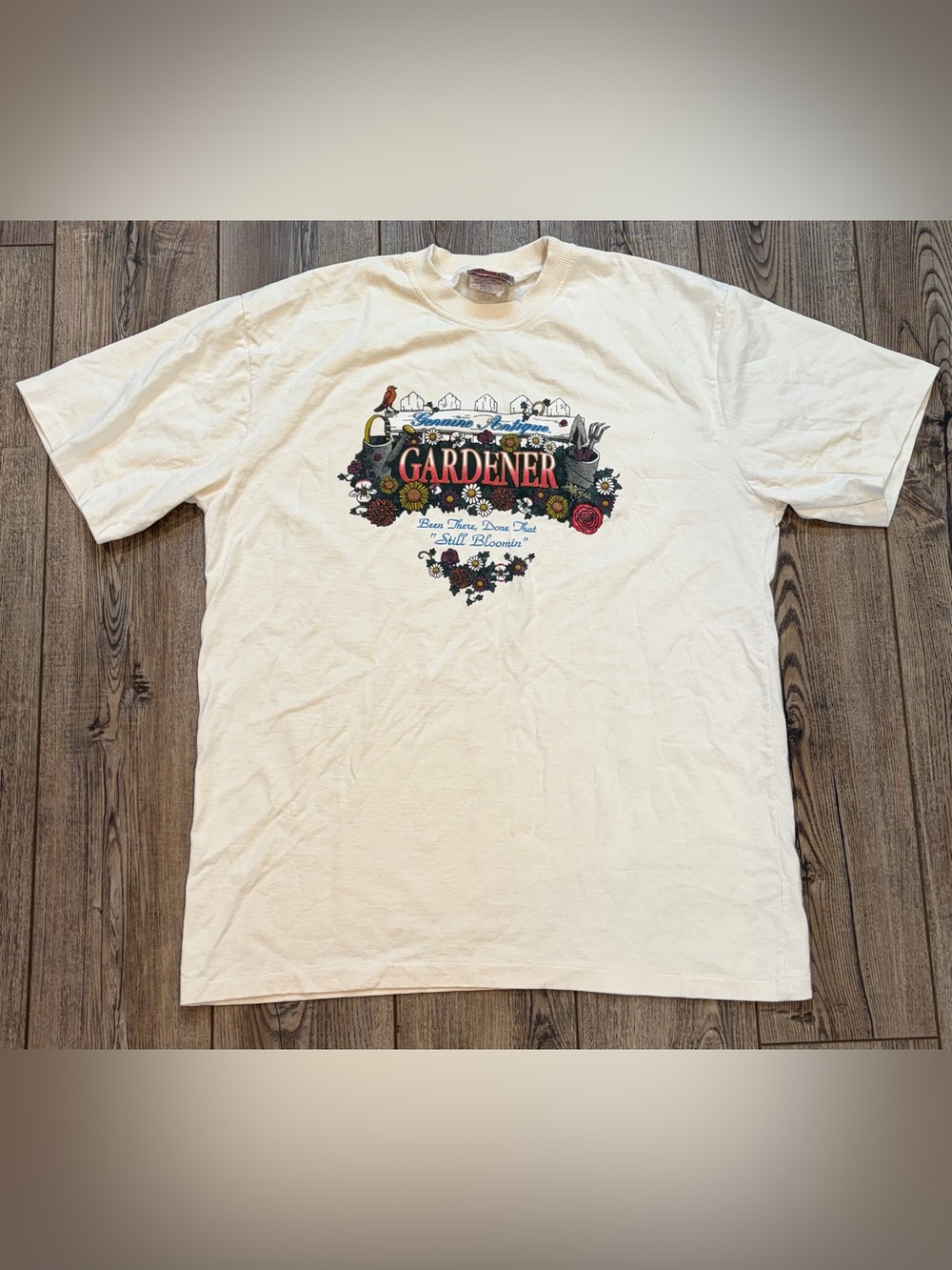 Vintage Gardener Floral Graphic T Shirt XL Made in Canada 100% Cotton